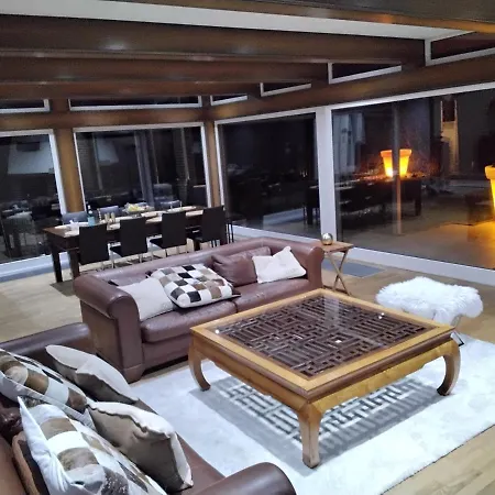 Apartment Serenity: Luxurious Retreat With Pool, Sauna, And Vip Services Hannover